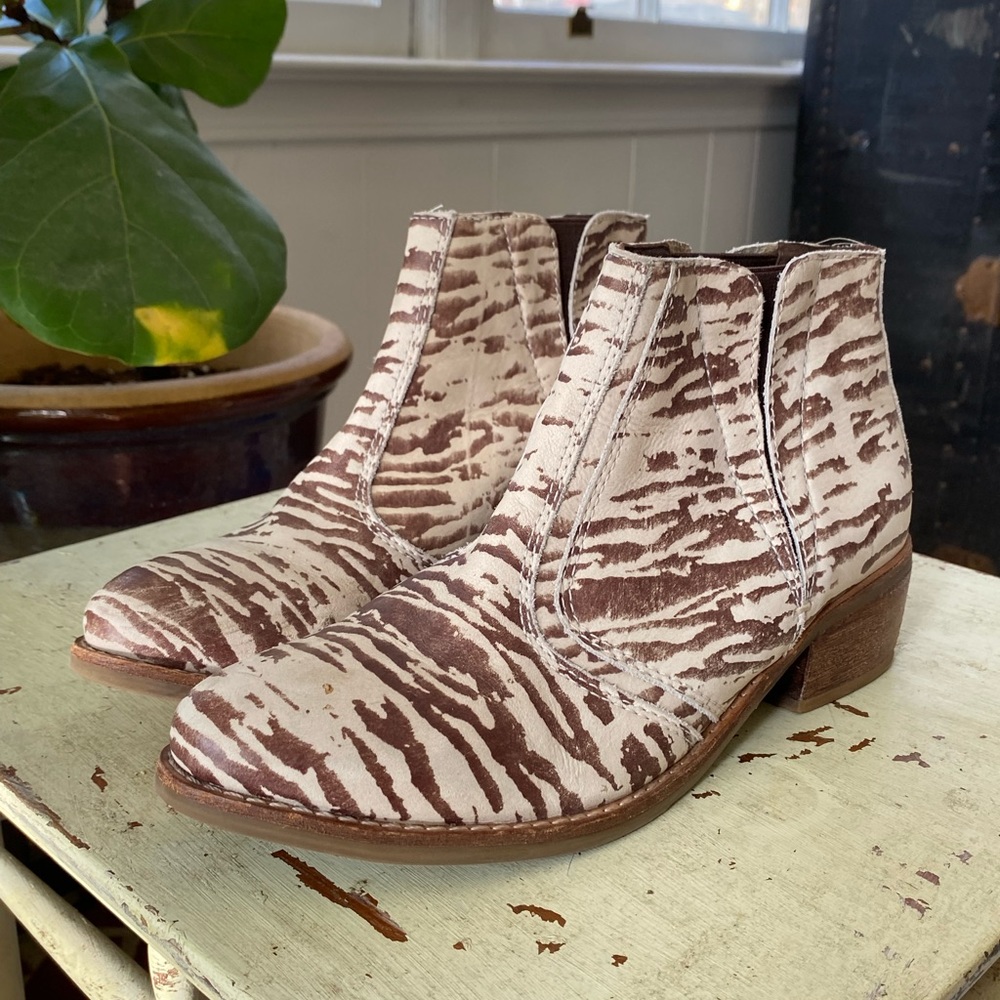 Matisse Cheetah booties